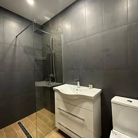 בית הארחה Lux Center *