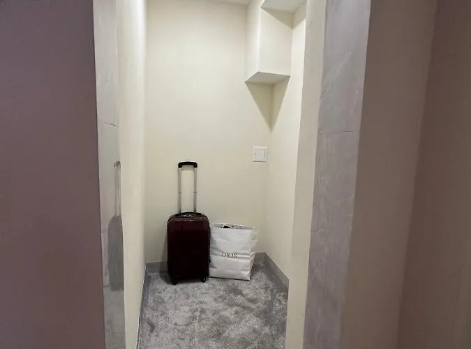 Lux Center Къща за гости София