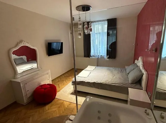 Lux Center Къща за гости София