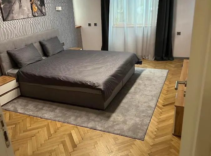 Guest house Lux Center